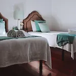 Casa Em *