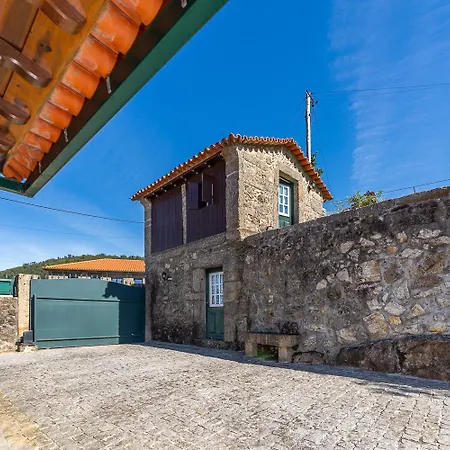 Casa Em *